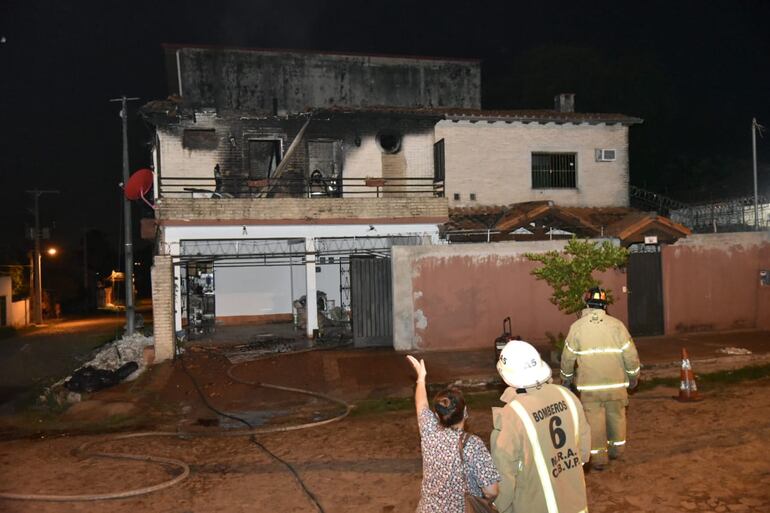 Incendio en Mariano Roque Alonso.