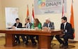 fernando-estigarribia-lee-el-resumen-del-informe-de-auditoria-a-su-lado-la-directora-de-dinapi-patricia-stanley-fue-ayer-en-la-institucion--222022000000-1403175.jpg