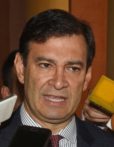 Silvio “Beto” Ovelar (ANR- Añetete) se molestó por las críticas de la diputada Kattya González por el alto salario que percibe su esposa en Itaipú.