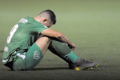 Un futbolista del “Chape” sufre el descenso a la Serie B. Los únicos clubes que no perdieron la categoría en el vecino país son São Paulo, Flamengo, Santos y Cruzeiro, aunque este último ahora está en riesgo.