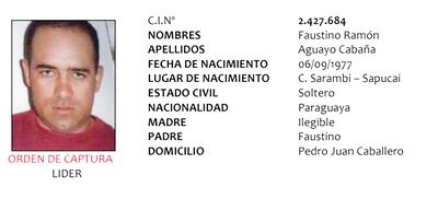 Ficha policial perteneciente a Faustino Aguayo, en la que figura su orden de captura pendiente.