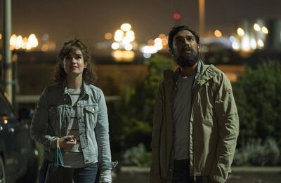 Lily James y Himesh Patel, en una escena de “Yesterday”.