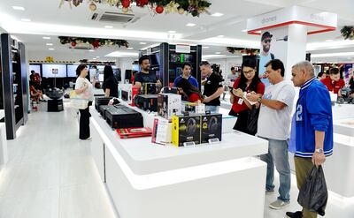 Nissei presenta un espacio renovado e innovador, en el que la experiencia es lo principal. El cliente puede tocar y probar cualquier producto que tiene a disposición en la tienda.