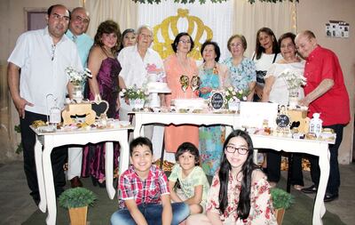 Benicia Ortiz de Astigarraga (C) cumplió 90 años y lo celebró en compañía de sus familiares Elías Astigarraga, hijos Óscar y Nelson. También estuvieron sus hermanos, Elina y Reinaldo Ortiz Sosa; nietos y bisnietos, en su residencia de Loma Pytã.