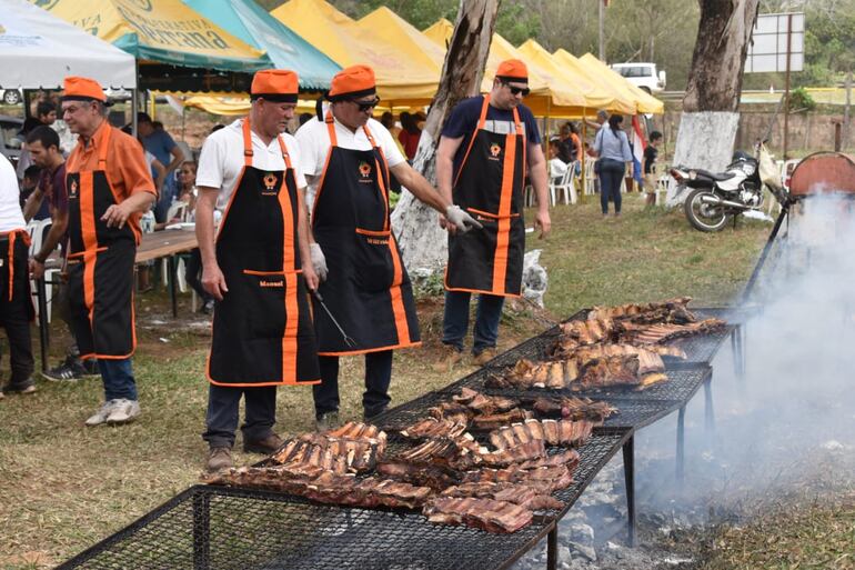 El asado no faltó en el evento en Caacupé.
