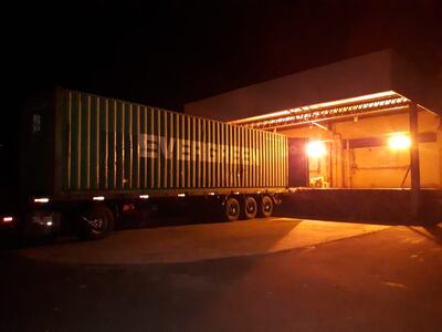 Un contenedor en la zona primaria de Aduanas de Encarnación.