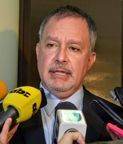 Fernando Silva Facetti, senador liberal llanista, encabeza el intento de limitar el acceso a la información pública.