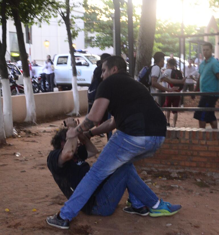 Incidentes en la Municipalidad de Asunción.
