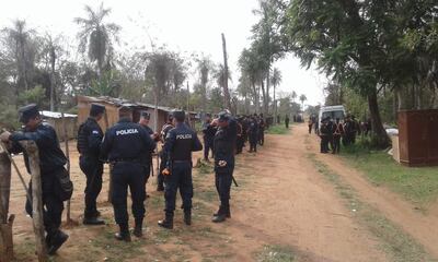 Hubo muchos agentes de Policía en el procedimiento.