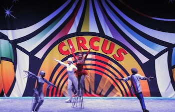 el-circo-ruso-sobre-hielo-presenta-una-pista-especial-que-ha-sido-montada-en-el-escenario-del-renovado-teatro-guarani--203038000000-1125975.jpg