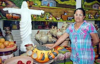 julia-quinonez-de-aregua-muestra-mas-de-sus-trabajos--213240000000-1678617.jpg