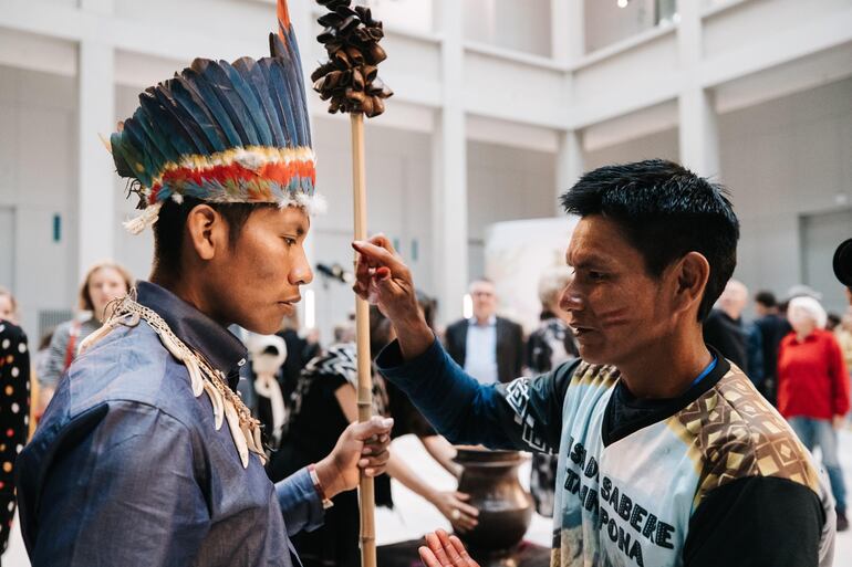 Participantes del acto celebratorio del 250 aniversario de Alexander von Humboldt, en el Humboldt Forum, en Berlín, Alemania.