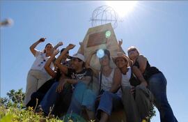 monolito-belen-solsticio-ruta-5-165157000000-1535843.jpg