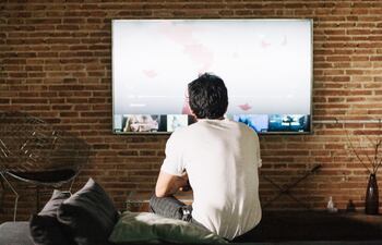 Actualmente, la TV nacional se caracteriza por la vulgaridad.