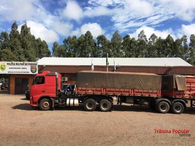 El camión y la carga de cigarrillos contrabandeados fueron requisados.