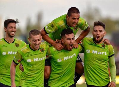 Darío Lezcano (c) se mostró feliz por volver a la albirroja.