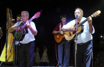 el-duo-mendez-lopez-y-su-conjunto-fueron-muy-aplaudidos-por-el-publico-el-festival-popular-realizado-en-peguahomi-fue-todo-un-exito--183112000000-526515.jpg