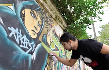 arte-es-conocido-como-fredyart-pero-su-nombre-es-fredy-jimenez-25-hace-cinco-anos-decidio-que-debia-transmitir-mensajes-religiosos-cristianos-co-223346000000-1470002.jpg