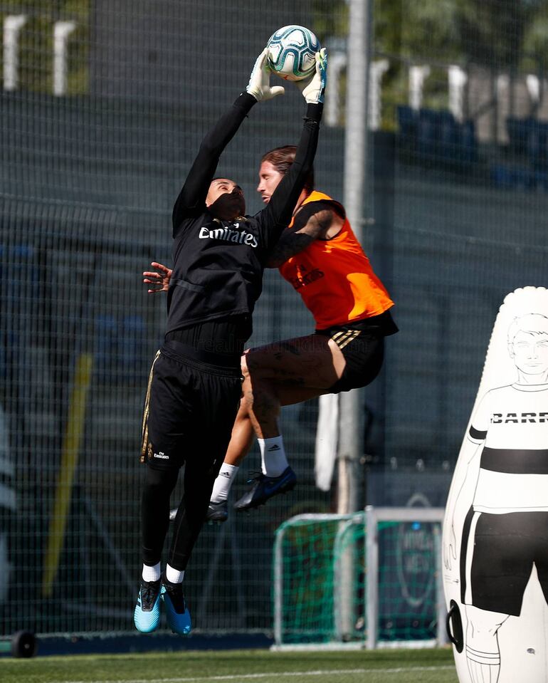 Keylor Navas en acción.