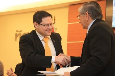 Óscar Orué (i), nuevo titular interino de la SET.