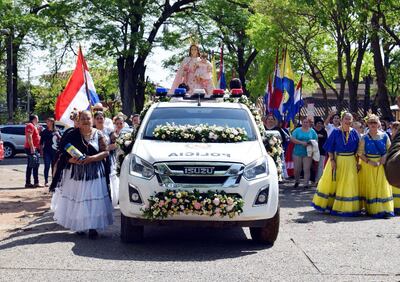Una gran cantidad de feligreses participó de la tradicional “Bandera jere”. El recorrido se hizo por las principales calles.