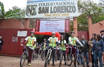 momento-de-la-largada-que-se-realizo-en-el-colegio-nacional-san-lorenzo-unos-100-alumnos-participaron--185938000000-1750806.jpg
