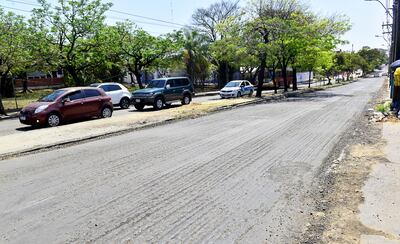 La avenida San Martín se encuentra totalmente “raspada” para su posterior repavimentación. Mientras, el tránsito y los vehículos se ven afectados en horas pico.