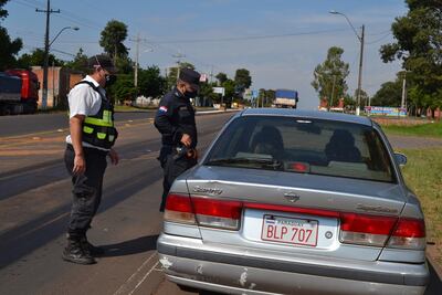 El ministro instó a mantenerse en casa y a endurecer controles.