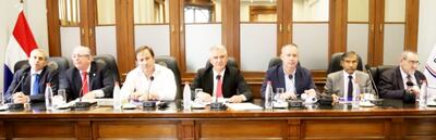 En la foto de archivo, los miembros del Jurado de Enjuiciamiento, que por mayoría solo apercibió a la fiscala Karina Giménez.