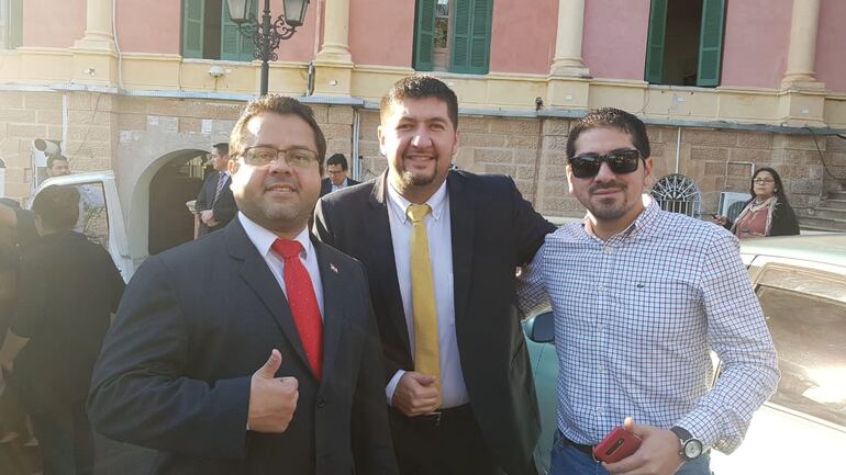 Marcelo Duprat (I), director de Asesoría Jurídica del MEC.