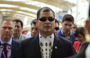 el-presidente-rafael-correa-c-tiene-una-relacion-muy-hostil-con-los-medios-de-prensa-criticos-a-su-gestion-efe-200530000000-1340712.jpg
