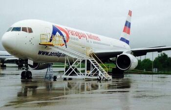 avion-de-paraguay-airlines--112010000000-1088597.jpg
