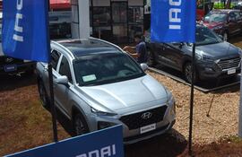 una-imponente-hyundai-santa-fe-exhibida-en-la-feria-innovar-2019-que-se-cierra-hoy--210159000000-1815506.jpg