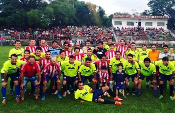 los-participantes-del-encuentro-de-futbol-solidario-desarrollado-en-la-manana-de-ayer-en-el-estadio-del-america-de-pilar-eembucu--215433000000-1411794.jpg