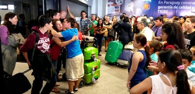 Paraguayos llegando a Asunción desde España en los últimos días del 2019 en una foto tomada por nuestra corresponsalía en Luque.