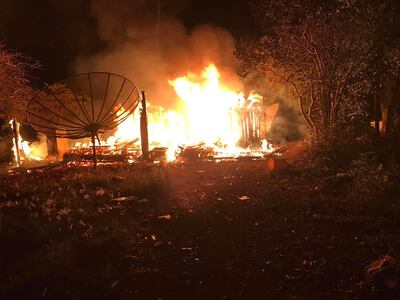 La vivienda fue consumida por completo.