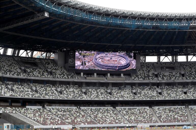 Una de las pantallas gigantes del estadio.
