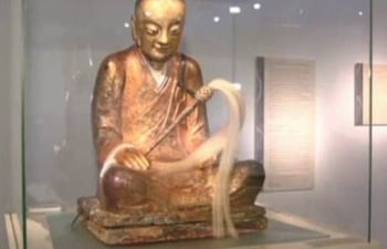 en-el-interior-de-esta-estatua-de-buda-se-encuentra-la-momia-robada-hace-dos-decadas-en-china--175958000000-1409472.jpg