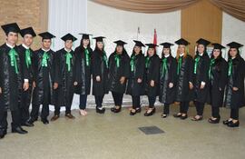 los-nuevos-tecnicos-en-gestion-administrativa-que-egresaron-en-san-juan-bautista--211630000000-1664239.jpg
