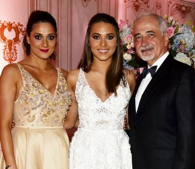 Amira, en compañía de Gisela De Tommaso y Héctor De Tommaso.