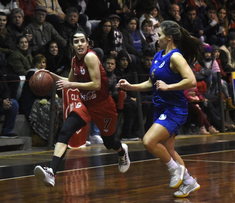 Félix Pérez Cardozo derrotó a Sol de América en Villa Morra y extendió la serie a una finalísima.
