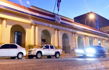 comandancia-de-la-policia-nacional-donde-se-detecto-el-escandalo-con-las-tarjetas-para-combustibles--221009000000-1330064.jpg