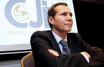 alberto-nisman-fiscal-que-investigo-el-atentado-contra-la-amia-archivo-195357000000-1482984.jpg