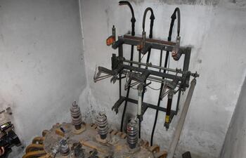 El joven sufrió una fuerte descarga tras manipular equipos de la ANDE.