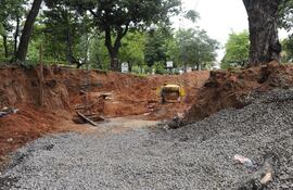 avanzan-las-obras-del-estacionamiento-en-el-parque-bernardino-caballero-que-pertenece-a-la-corte-suprema-de-justicia-antiguos-pobladores-de-la-zona-194042000000-524999.jpg