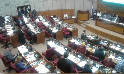 Los funcionarios del Congreso Nacional no trabajarán el 24 y el 31 de diciembre. Además, tendrán horario reducido durante el receso parlamentario.