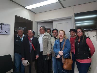 Tras tripartita, retrasan el inicio de la huelga.