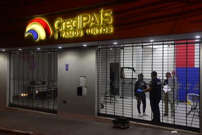 Local de Credi País, asaltado esta madrugada.