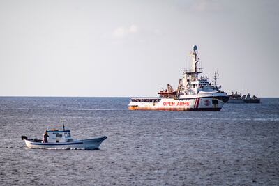 El barco "Open Arms", cerca de la costa de Lampedusa, Italia.