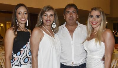 Marisa Mongelós, Mónica Federau, José y Jéssica Ortiz. Club Sajonia.